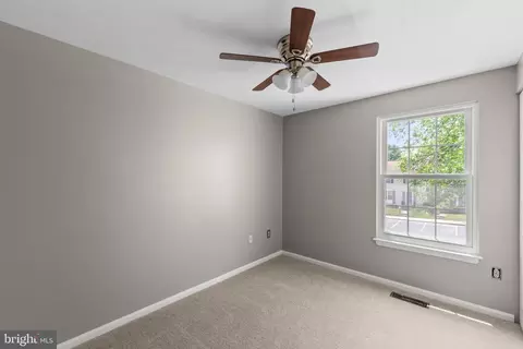 17605 Longview Ln, Olney, MD 20832 photo 12
