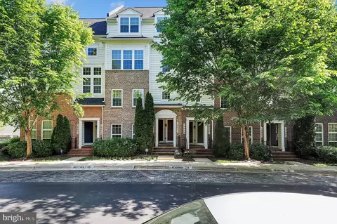 19459 Dover Cliffs Cir #19459, Germantown, MD 20874