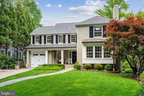 33 Quincy St, Chevy Chase, MD 20815
