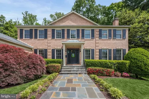 6109 Eastview St, Bethesda, MD 20817