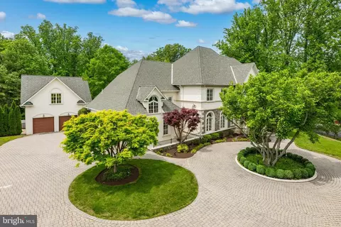 10800 Lockland Rd, Potomac, MD 20854