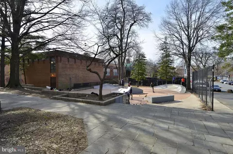 Exterior - 1408 Highland Dr, Silver Spring, MD 20910 photo 15 of 20