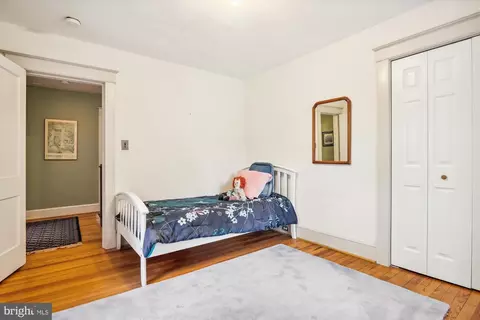 Bedroom - 1408 Highland Dr, Silver Spring, MD 20910 photo 6 of 9