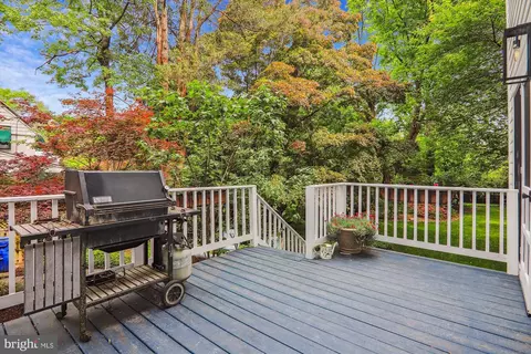 Exterior - 1408 Highland Dr, Silver Spring, MD 20910 photo 5 of 20