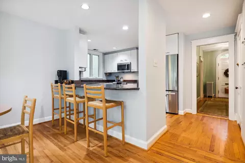 Entry Way - 1408 Highland Dr, Silver Spring, MD 20910 photo 4 of 6