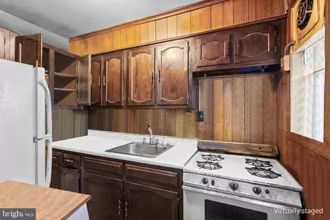 Kitchen - 8518 11th Ave, Silver Spring, MD 20903 photo 1 of 4