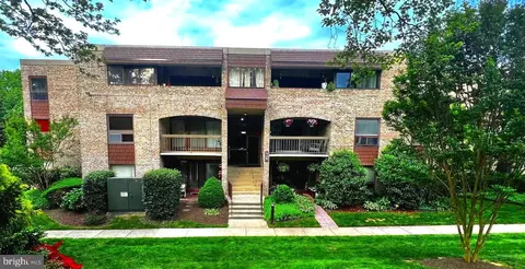 429 Christopher Ave #21, Gaithersburg, MD 20879