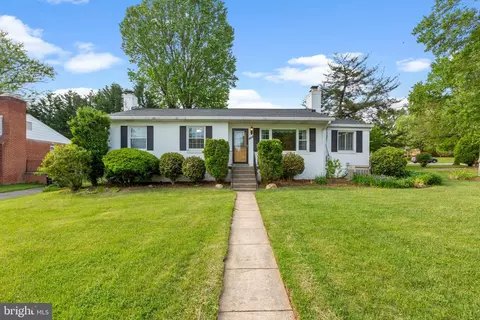 1701 Glenkarney Pl, Silver Spring, MD 20902