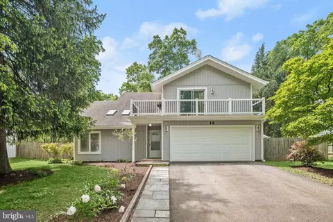 14 Bannister Ct, Gaithersburg, MD 20879