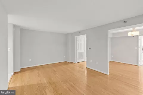 14805 Pennfield Cir #203, Silver Spring, MD 20906 photo 3