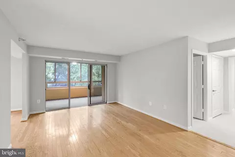 14805 Pennfield Cir #203, Silver Spring, MD 20906 photo 4