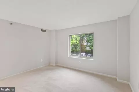 14805 Pennfield Cir #203, Silver Spring, MD 20906 photo 24