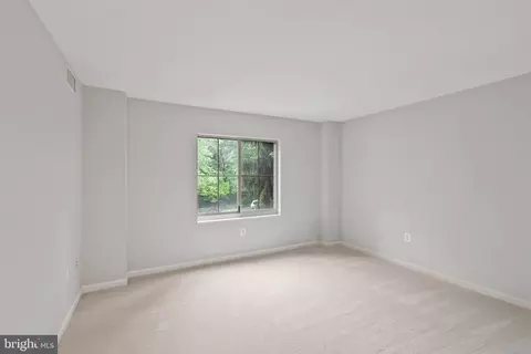 14805 Pennfield Cir #203, Silver Spring, MD 20906 photo 23