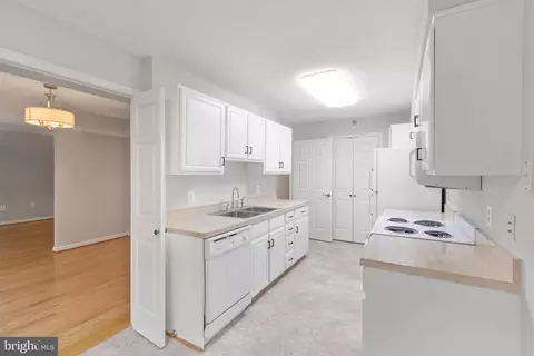14805 Pennfield Cir #203, Silver Spring, MD 20906 photo 12