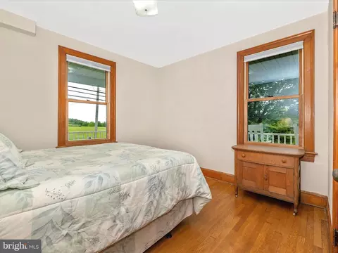 Bedroom - 11401 Mountain View Rd, Damascus, MD 20872 photo 11 of 12
