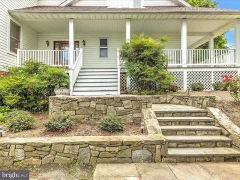 Exterior - 11401 Mountain View Rd, Damascus, MD 20872 photo 9 of 10