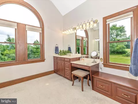 Bath - 11401 Mountain View Rd, Damascus, MD 20872 photo 3 of 7