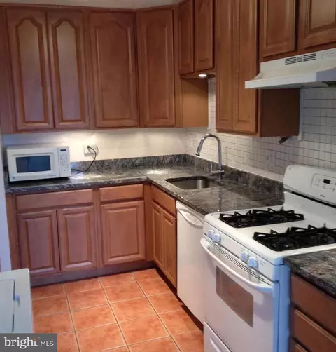 2114 Bonnywood Ln #1-301, Silver Spring, MD 20902