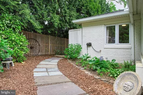 9319 Harvey Rd, Silver Spring, MD 20910 photo 8