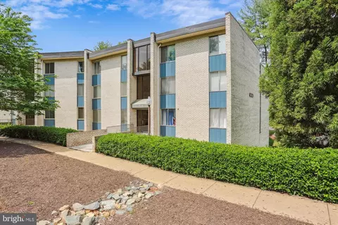 2501 Baltimore Rd #4, Rockville, MD 20853