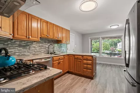620 Whitingham Dr, Silver Spring, MD 20904 photo 10