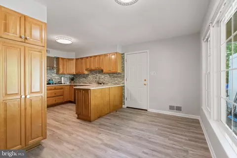 620 Whitingham Dr, Silver Spring, MD 20904 photo 15