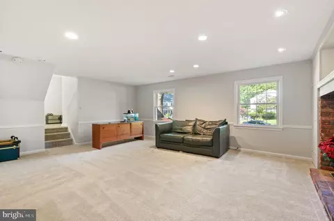 620 Whitingham Dr, Silver Spring, MD 20904 photo 7