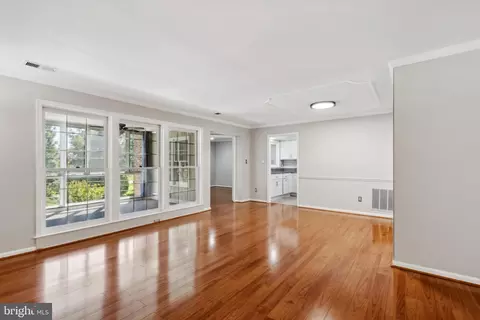10717 Kings Riding Way #201, Rockville, MD 20852