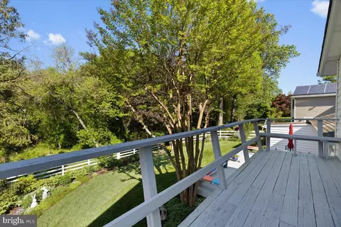 Exterior - 15320 Aylesbury St, Silver Spring, MD 20905 photo 6 of 13