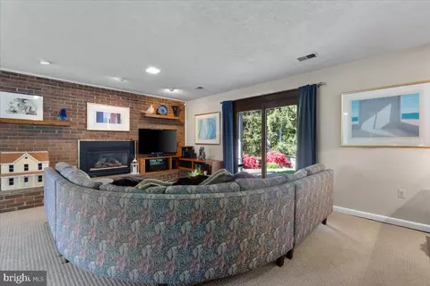 Other - 15320 Aylesbury St, Silver Spring, MD 20905 photo 2 of 12