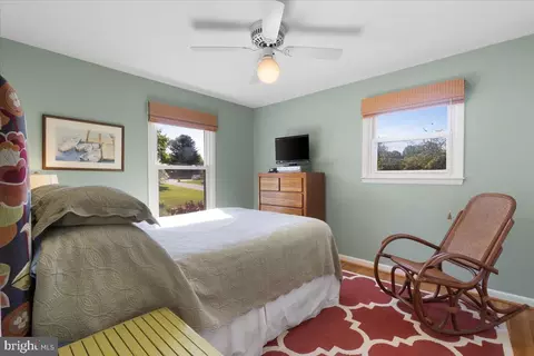 Bedroom - 15320 Aylesbury St, Silver Spring, MD 20905 photo 4 of 7