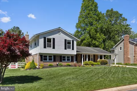 Exterior - 15320 Aylesbury St, Silver Spring, MD 20905 photo 12 of 13