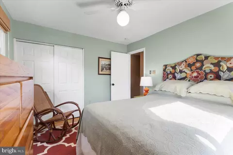 Bedroom - 15320 Aylesbury St, Silver Spring, MD 20905 photo 5 of 7