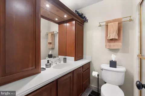 Bath - 15320 Aylesbury St, Silver Spring, MD 20905 photo 4 of 4