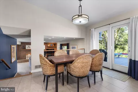 Dining - 15320 Aylesbury St, Silver Spring, MD 20905 photo 2 of 2