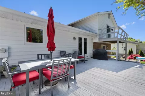 Exterior - 15320 Aylesbury St, Silver Spring, MD 20905 photo 5 of 13