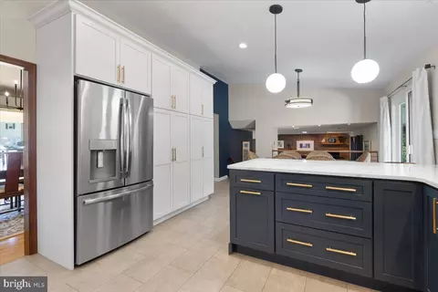 Kitchen - 15320 Aylesbury St, Silver Spring, MD 20905 photo 3 of 4
