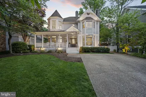 3411 Taylor St, Chevy Chase, MD 20815