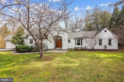 9107 Jones Mill Rd, Chevy Chase, MD 20815