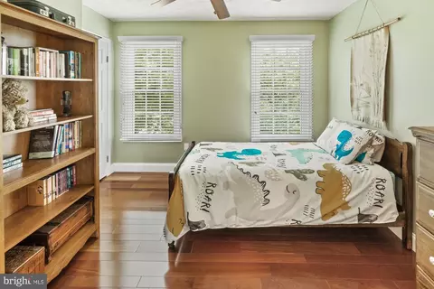 Bedroom - 17247 Spates Hill Rd, Poolesville, MD 20837 photo 6 of 7