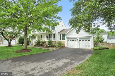 Exterior - 17247 Spates Hill Rd, Poolesville, MD 20837 photo 2 of 19