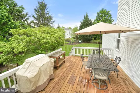 Exterior - 17247 Spates Hill Rd, Poolesville, MD 20837 photo 16 of 19