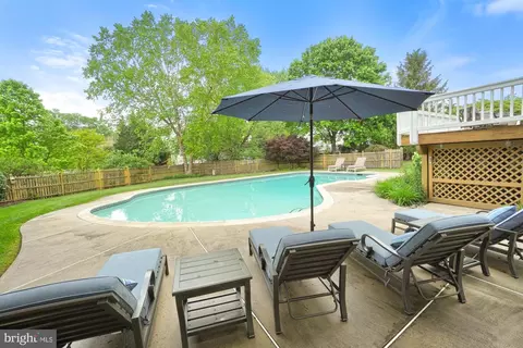 Exterior - 17247 Spates Hill Rd, Poolesville, MD 20837 photo 12 of 19