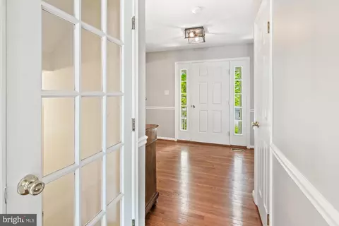 Entry Way - 17247 Spates Hill Rd, Poolesville, MD 20837 photo 5 of 5