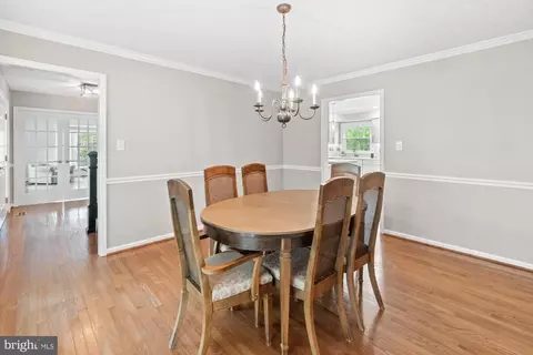 Dining - 17247 Spates Hill Rd, Poolesville, MD 20837 photo 2 of 2