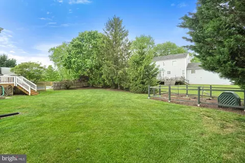 Exterior - 17247 Spates Hill Rd, Poolesville, MD 20837 photo 7 of 19
