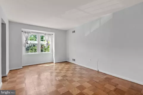 Living - 2729 Atlanta Dr #4-2729, Silver Spring, MD 20906 photo 3 of 4