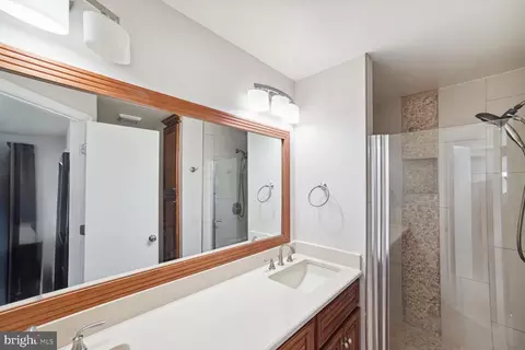 Bath - 3317 Sir Thomas Dr #4-A-21, Silver Spring, MD 20904 photo 1 of 2