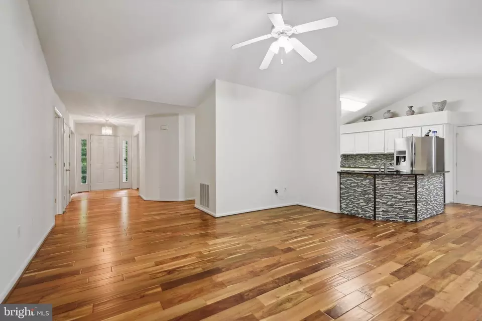 Entry Way - 19026 Cattail Ln, Poolesville, MD 20837 photo 1 of 4
