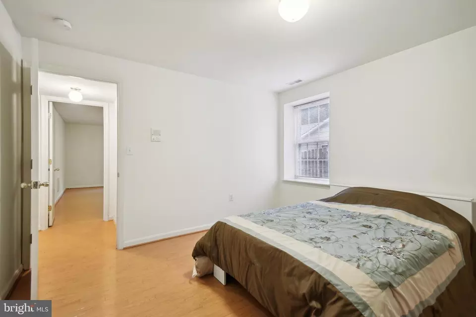 Bedroom - 19026 Cattail Ln, Poolesville, MD 20837 photo 10 of 10